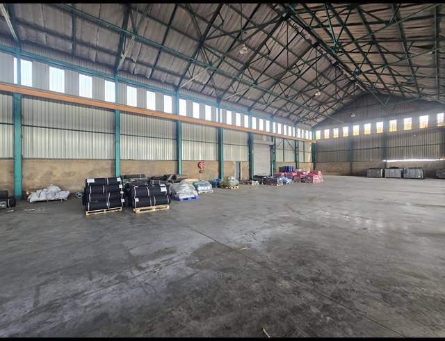3,000M² WAREHOUSE TO LET IN BOKSBURG EAST